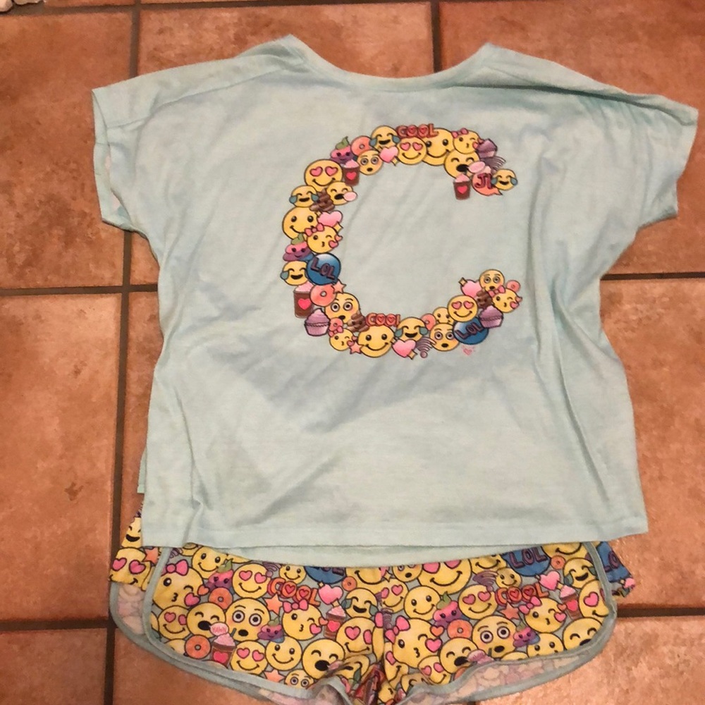 Mint green Emoji letter C short pajamas